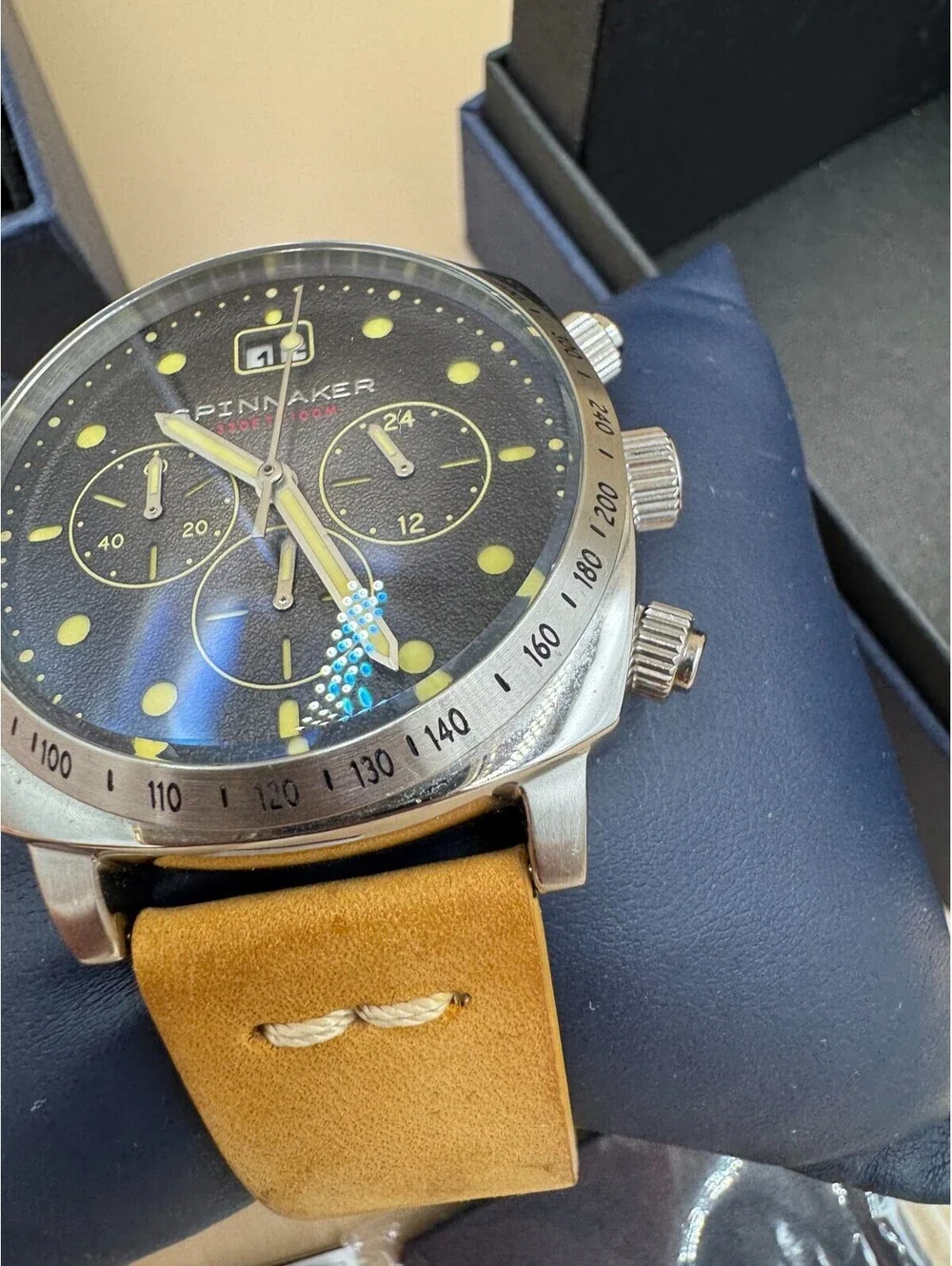 Spinnaker Hull Stainless Steel 42mm Japanese Quartz Wristwatch Beige Strap Steel